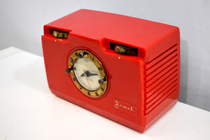 Scarlet Red Early 1950s Jewel Unkown Model ? Red Vacuum Tube Clock Radio Excellent Condition Simply Gorgeous! Not working.