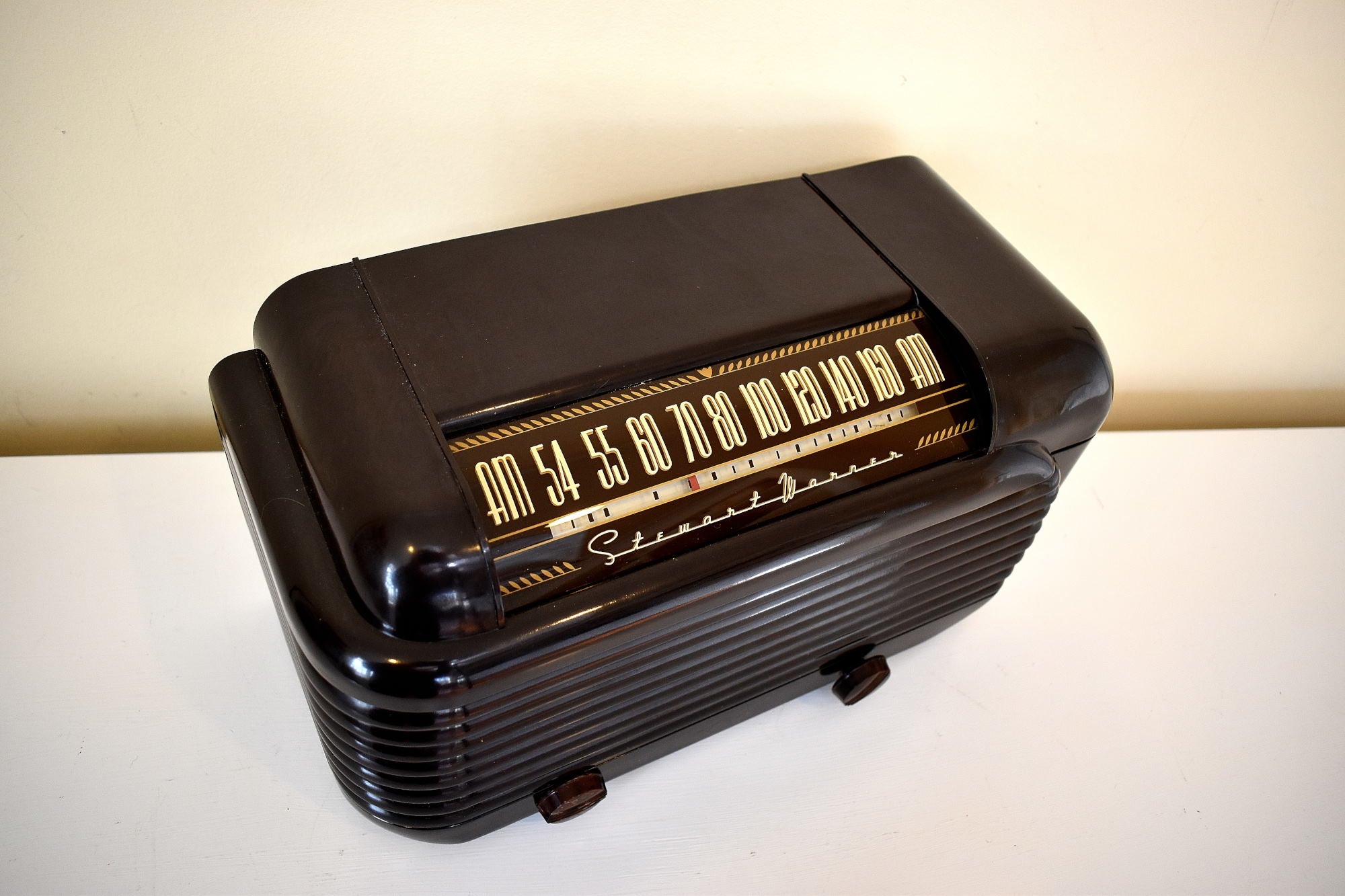 Streamline Glossy Bakelite 1948 Stewart Warner Model A41T1 Vacuum Tube ...