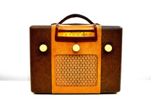 Load image into Gallery viewer, Vintage Leatherette Radio 1946 Sentinel Model 285-PR AM Tube Radio Excellent Condition Sounds Divine Mint Condition!
