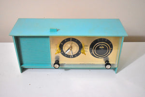 シー グリーン ターコイズ 1965 シルバートーン モデル 5035 AM 真空管時計ラジオのサウンドは素晴らしいです。見た目もユニーク！