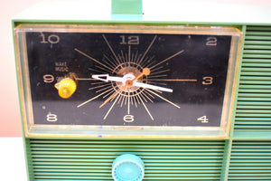 Sea Green Silvertone 1966 Model 6032 AM Vacuum Tube Clock Radio Sounds Great! Very Rare Color!