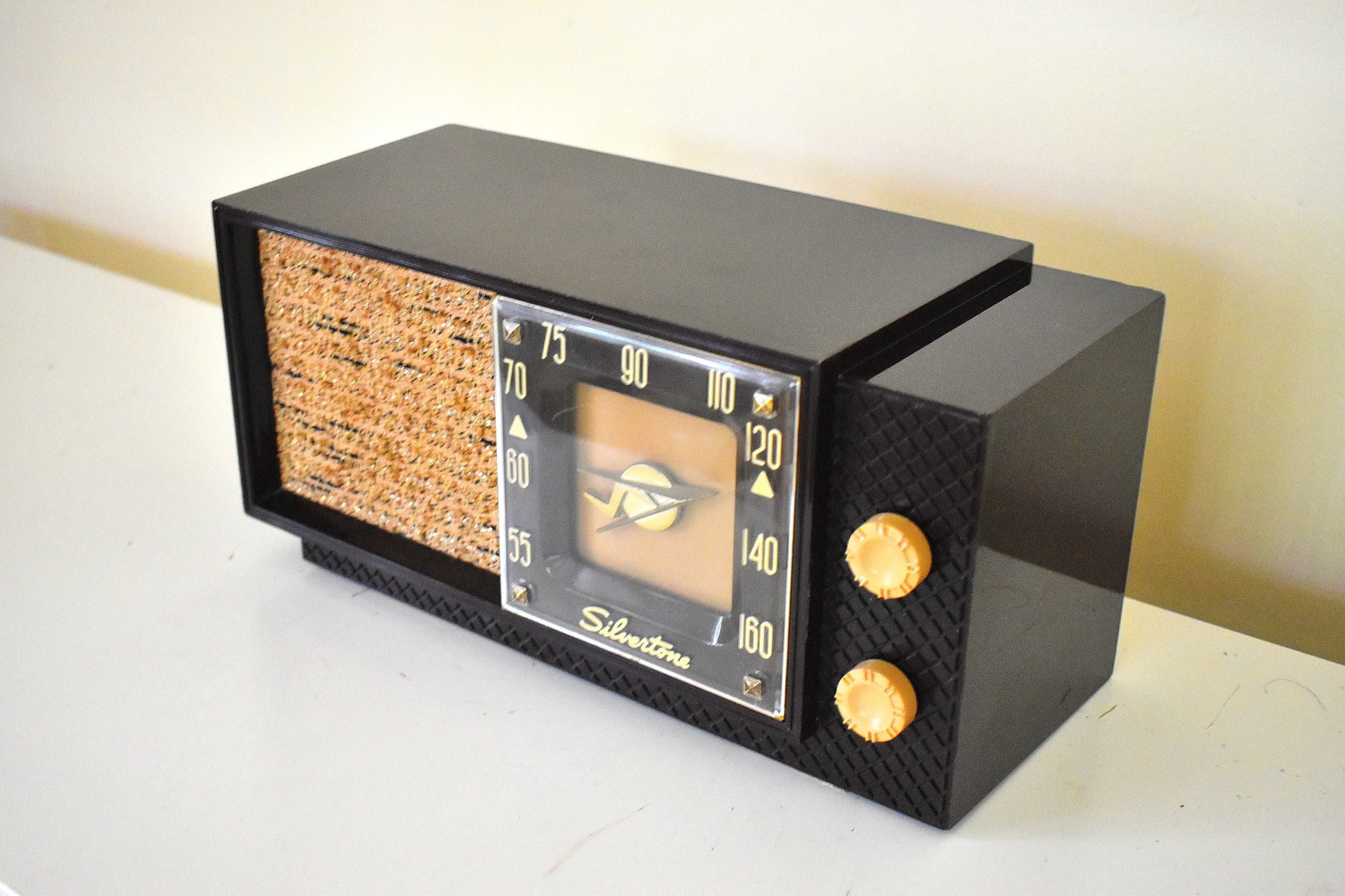 Siena Brown 1956 Silvertone Model 7006 AM Vacuum Tube Radio Mint Condition Sounds Great!
