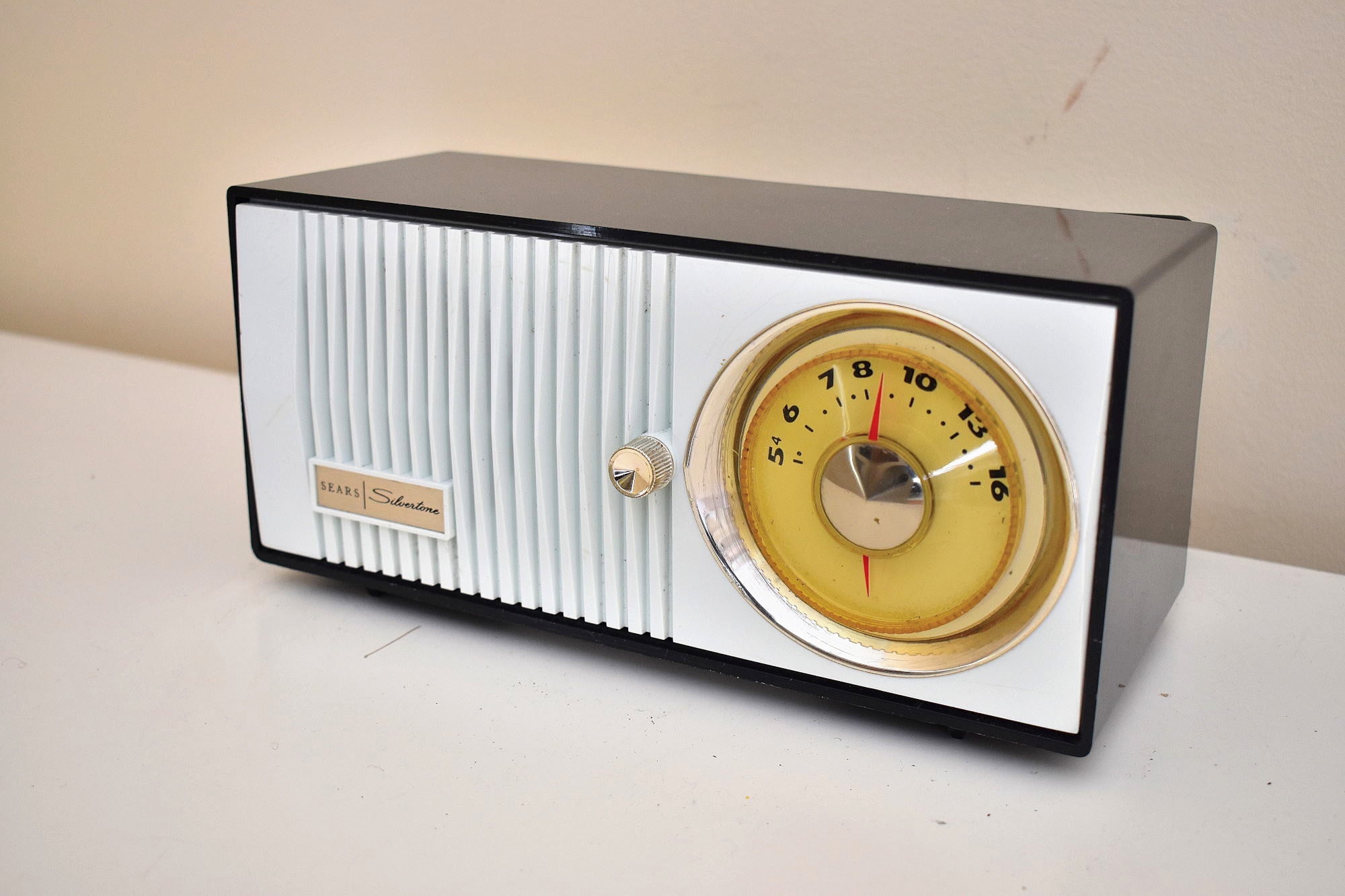 Bluetooth Ready To Go - Black and White 1965 Silvertone Model 5002 Vacuum Tube AM Radio Sounds Great Excellent Condition!