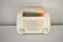 Load image into Gallery viewer, Classic Ivory Post War 1946 Sonora RBU-175 AM Bakelite Vacuum Tube Radio Beautiful and Great Sounding!
