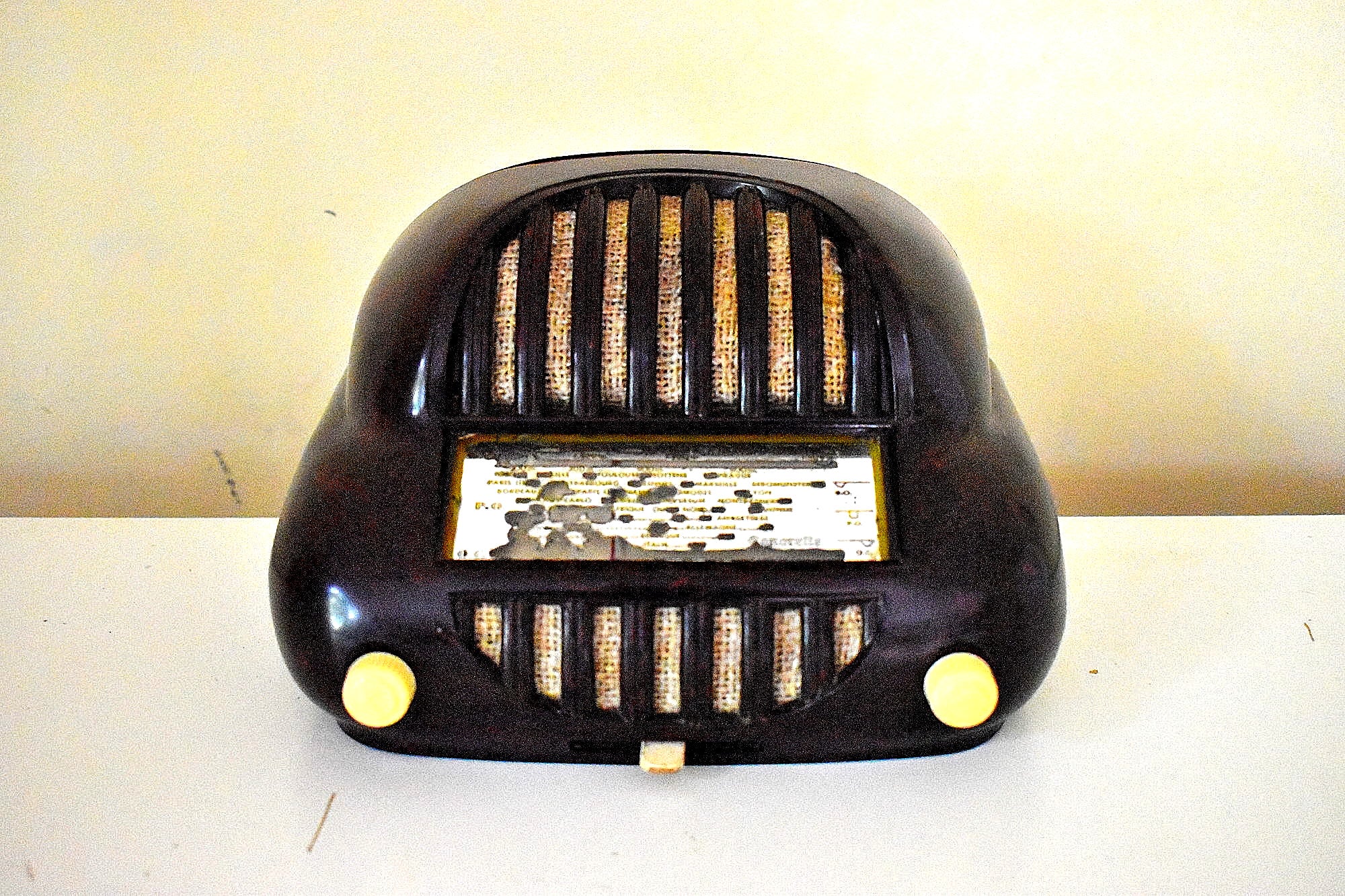 信じられないほどの 1951 年ソノラ ソノレット モデル 50 AM 短波真空管ラジオ 息をのむほどです。