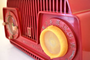 Coral Red 1954 Stewart Warner Model 9187J Vacuum Tube AM Clock Radio Rare Color Quality Manufacturer!