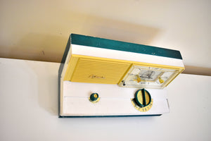 Bluetooth 準備完了 - シャーウッド グリーン 1958 シルバニア モデル 2207 真空管 AM ラジオ 世界外の見た目とサウンド！