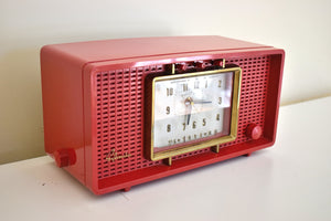 Cardinal Red Vintage 1955 Sylvania Model R598-18618 Vacuum Tube AM Radio Panelescent Screen Works!