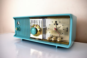 Aquamarine Turquoise 1957 Motorola Model 56CC Vacuum Tube AM Clock Radio Rare Beautiful Color Sounds Fantastic! Excellent Plus Condition!