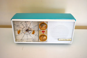 Seafoam Green 1959 Truetone D2083A Tube AM Clock Radio Rare Mid Century Beauty!