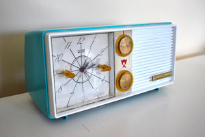 Seafoam Green 1959 Truetone D2083A Tube AM Clock Radio Rare Mid Century Beauty!