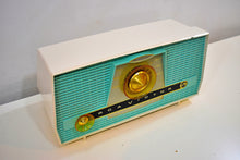 Charger l&#39;image dans la galerie, Turquoise and  White RCA Victor Model 4-XHE AM Vacuum Tube Radio Works Great Twin Speakers!