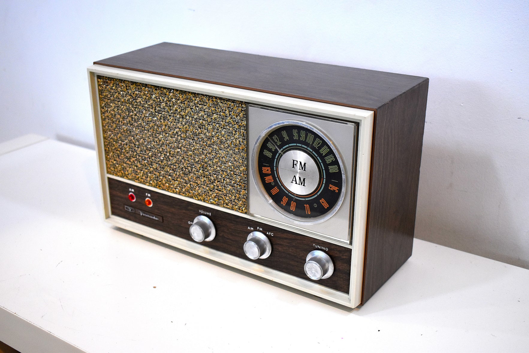 Bluetooth 準備完了 - 1960 年代 Lloyds Vornado AM FM モデル TM-77