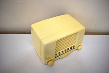Load image into Gallery viewer, Antiqua Ivory 1950 FADA &quot;Coloradio&quot; Model 855 Vacuum Tube Radio Looks and Sounds Great!