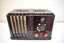 Load image into Gallery viewer, Neoclassical Jewel Box Brown Bakelite 1938 Airline Model 62-606 Vacuum Tube AM Radio Near Mint Condition! Plays Well!