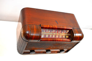 Fancy Veneer Art Deco 1941 RCA Victor Model 26X3 Vacuum Tube Radio Sounds Great Professorial Vibe!