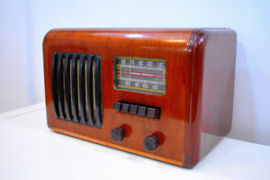 Curvy Wood Beauty 1939 Westinghouse WR-139 AM 真空管ラジオの目玉サウンドとコンディション！