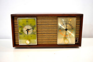 Bluetooth Ready To Go - Real Wood Cabinet Mid Century 1963 Zenith Model X390 AM FM Vacuum Tube Clock Radio Excellent Condition!