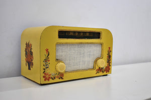 Yellow Country Cottage 1940 Motorola 55x15 Tube AM Radio Original Factory Quaint Design Sounds Great!