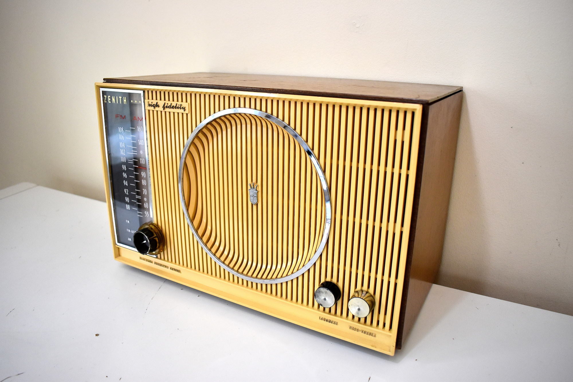 Dual Speaker Oak Wood Cabinet 1964 Zenith Model H845 AM/FM Radio