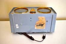 Load image into Gallery viewer, Gull Gray 1956 Zenith Model Z512G AM Vacuum Tube Radio Rare Color Owl Eyes!