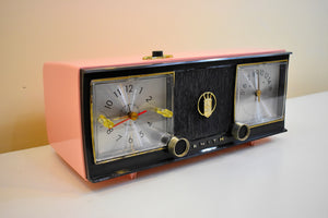 フォンテーヌ ピンク ブラック 1959 ゼニス モデル C624V AM 真空管時計ラジオは素晴らしく、生意気な見た目です。