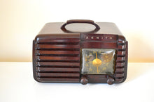 Load image into Gallery viewer, Mocha Brown 1942 Zenith Model 6-D-612 AM Vacuum Tube Radio Beauty of Bakelite!