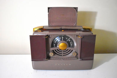 Elegant Light Dark Brown Pop Open 1948 Zenith Model 6G801 AM Vacuum Tube Portable AM Radio Excellent+ Condition Sounds Wonderful!