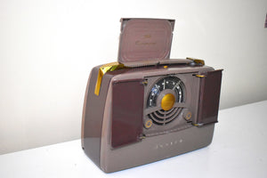 Elegant Light Dark Brown Pop Open 1948 Zenith Model 6G801 AM Vacuum Tube Portable AM Radio Excellent+ Condition Sounds Wonderful!