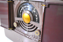 Load image into Gallery viewer, Elegant Light Dark Brown Pop Open 1948 Zenith Model 6G801 AM Vacuum Tube Portable AM Radio Excellent+ Condition Sounds Wonderful!