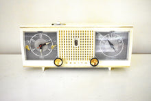Load image into Gallery viewer, Linen Ivory White 1960 Zenith Model C519 &#39;The Nocturne&#39; AM Vacuum Tube Radio Excellent Condition! Sounds Dreamy!