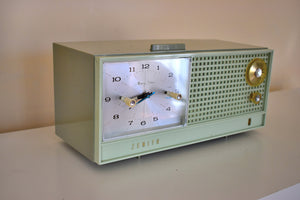 アボカドグリーン ミッドセンチュリー ヴィンテージ 1962年 ゼニス H519F AM 真空管時計 ラジオ動作 素晴らしい素晴らしい状態です！