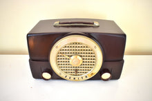 Load image into Gallery viewer, Bluetooth Ready To Go - Umber Brown Bakelite 1953 Zenith Model K526 Vacuum Tube AM Radio Sounds Great!