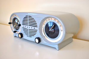 Gray Owl Eyes 1953 Zenith Model L515G AM Vacuum Tube Radio Excellent Condition Great Sounding!