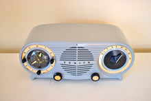 Load image into Gallery viewer, Gray Owl Eyes 1953 Zenith Model L515G AM Vacuum Tube Radio Excellent Condition Great Sounding!