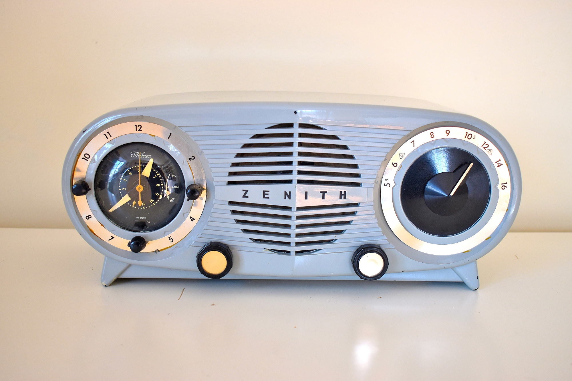グレー オウル アイズ 1953 ゼニス モデル L515G AM 真空管ラジオ 