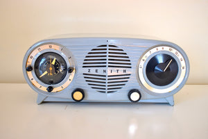 Gray Owl Eyes 1953 Zenith Model L515G AM Vacuum Tube Radio Excellent Condition Great Sounding!