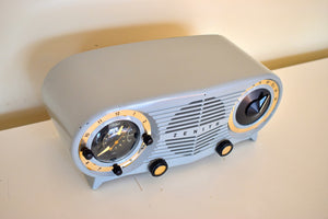 Gray Owl Eyes 1953 Zenith Model L515G AM Vacuum Tube Radio Excellent Condition Great Sounding!