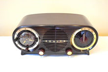 Charger l&#39;image dans la galerie, Espresso Brown Bakelite 1954 Zenith Owl Eyes Model L515 AM Vacuum Tube Radio Excellent Condition! Great Sounding!