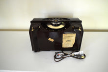 Load image into Gallery viewer, Siena Brown 1954 Zenith Model R615 AM Vacuum Tube Radio Beautiful Design! Loud and Clear Sounding!