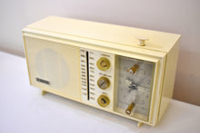 Charger l&#39;image dans la galerie, Bluetooth Ready To Go - Marzipan Vanilla White 1963 Zenith AM FM Model T2538W Vacuum Tube Radio Excellent Condition Great Player!