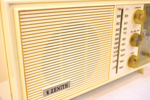 Bluetooth 準備完了 - マジパン バニラ ホワイト 1963 ゼニス AM FM モデル T2538W 真空管ラジオ 素晴らしい状態 素晴らしいプレーヤー!