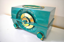 Load image into Gallery viewer, Leaf Green 1952 Zenith Model J615F Vacuum Tube AM Radio Sounds Great! Rare Color!
