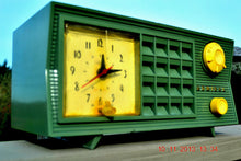 画像をギャラリービューアに読み込む, SOLD! - March 8, 2014 - GUMBY GREEN Vintage Atomic Age 1955 Admiral 5S38 Tube AM Radio Clock Alarm Works! - [product_type} - Admiral - Retro Radio Farm