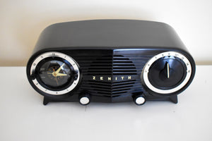 オウルアイズ ブラック＆シルバー ヴィンテージ 1953 ゼニス 5L03 AM 真空管時計ラジオ ミッドセンチュリーの魅力！ 