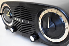 Charger l&#39;image dans la galerie, Owl Eyes Black and Silver Vintage 1953 Zenith 5L03 AM Tube Clock Radio Mid Century Charmer!