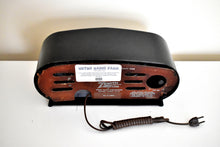 画像をギャラリービューアに読み込む, オウルアイズ ブラック＆シルバー ヴィンテージ 1953 ゼニス 5L03 AM 真空管時計ラジオ ミッドセンチュリーの魅力！ 