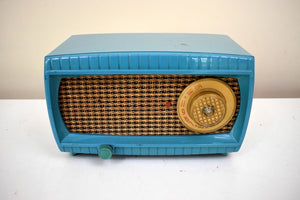 Turquoise and Wicker Vintage 1954 Capehart Model 3T55BN AM Vacuum Tube Radio Sounds Great Excellent Original Condition!