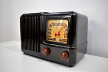 Load image into Gallery viewer, Espresso Brown Bakelite 1943 Trav-Ler Model 5002 AM Vacuum Tube Radio Cute As A Button!