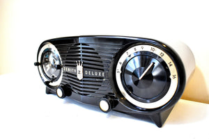 Anthracite Black Bakelite 1954 Zenith Deluxe "Owl Eyes" Model L515 Vacuum Tube Radio Looks and Sounds Great! Excellent Condition!